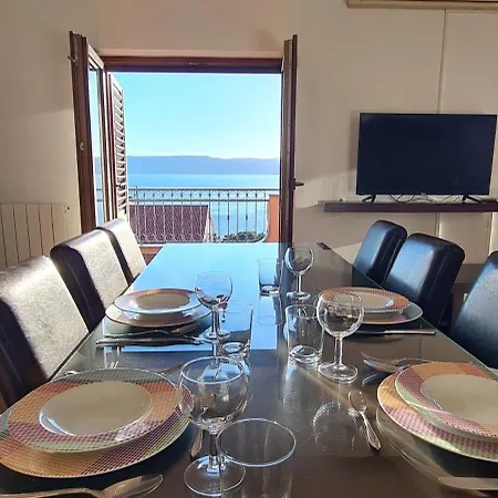 Spacious With Sea View Novi Vinodolski